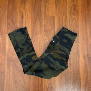 VS Pink athletic leggings